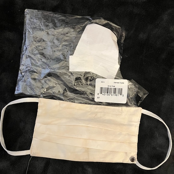 Cotton citizens oatmeal crystal face mask - Picture 2 of 9